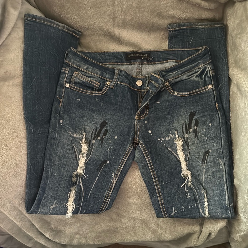 EUC TwentyOne Black Distressed Jeans